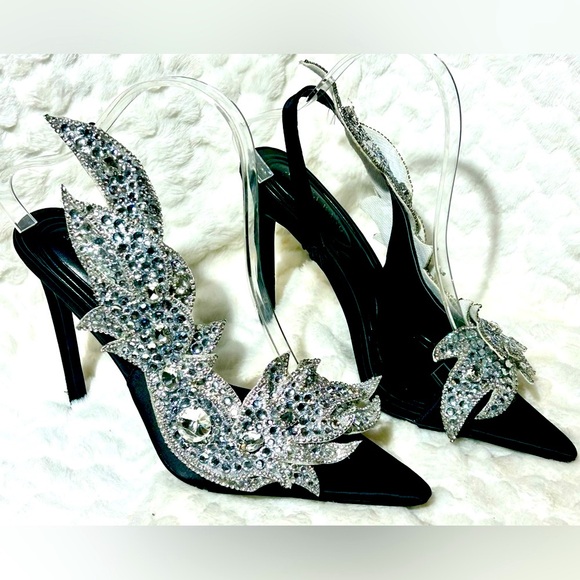 Azalea Wang Shoes - Azalea Wang Fawna Black Jewel Embellished open toe slingback women’s size 8.5